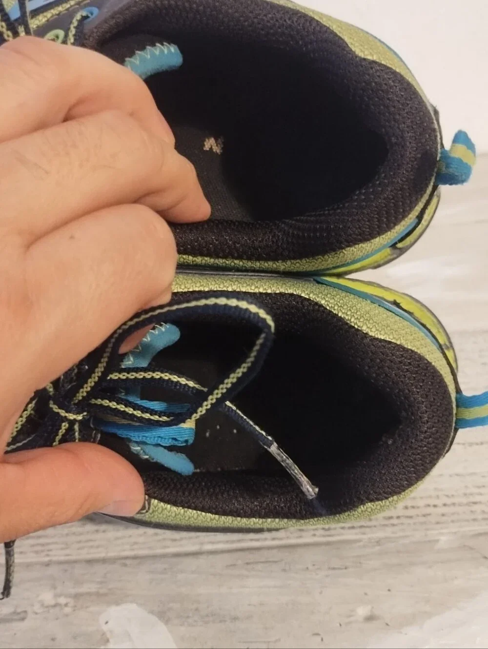 merrell capra sport hiking shoe( U.S.A size 10.5men) black and lime green used